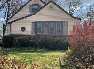 736 E Woodlawn Ave, Maple Shade, NJ 08052