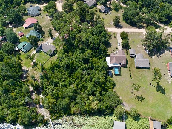 4th image of 2583 Holly Drive Loop