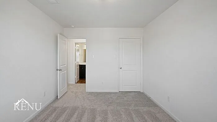 545 London Dr #545LD — Photo 15