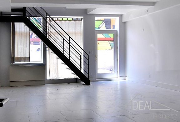 5th image of 113 Troutman St