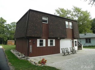 210 Gunion Ave, Pekin, IL