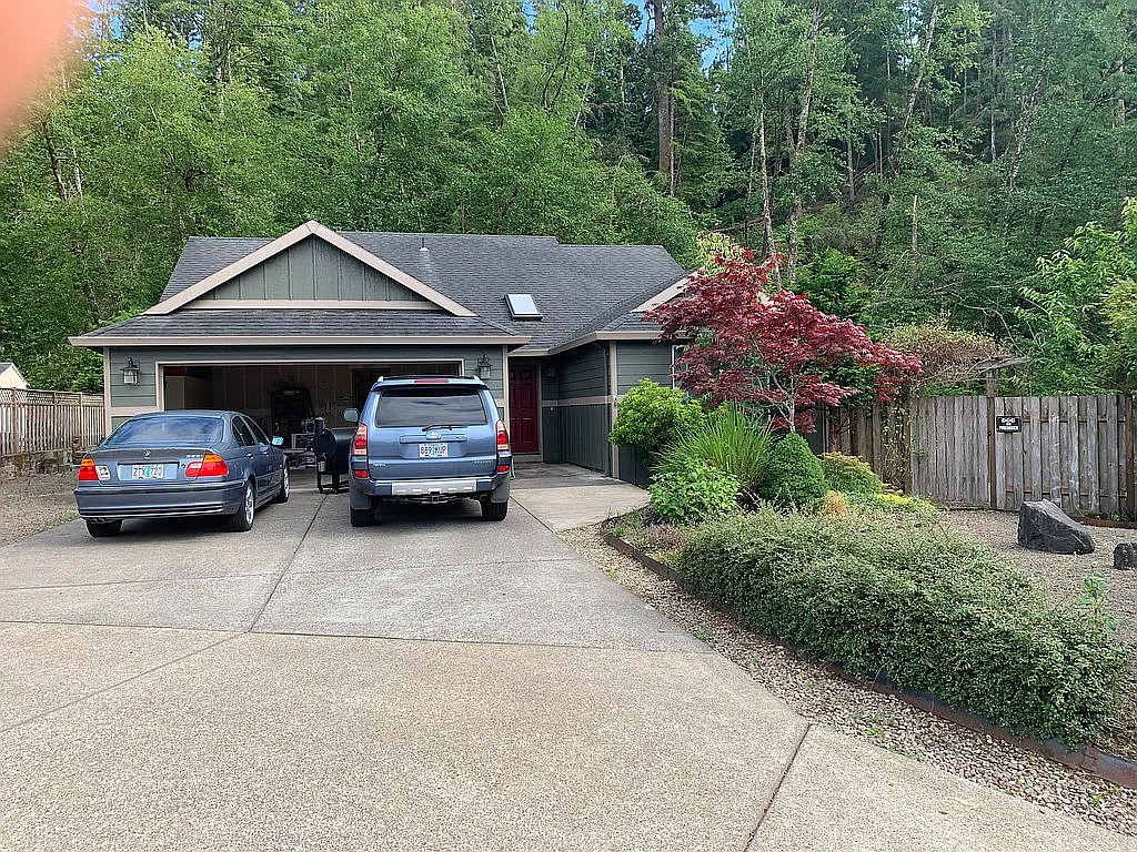 6115 Dewpointe Dr photo 1
