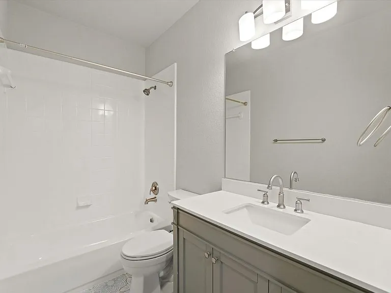 8908 Red Oaks Dr — Photo 8