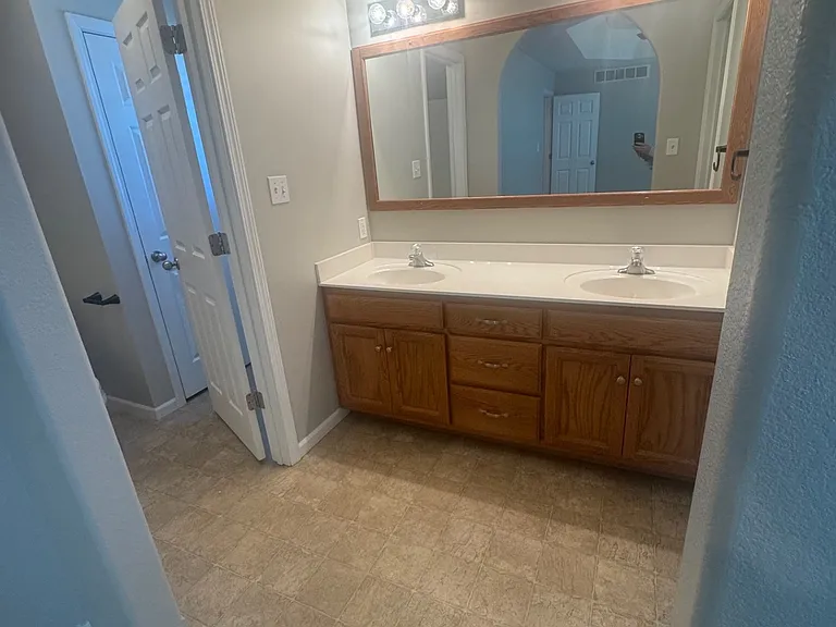 1526 La Hacienda Ct — Photo 14