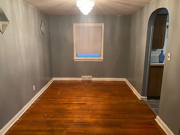 3rd image of 270 Mountainview Ave