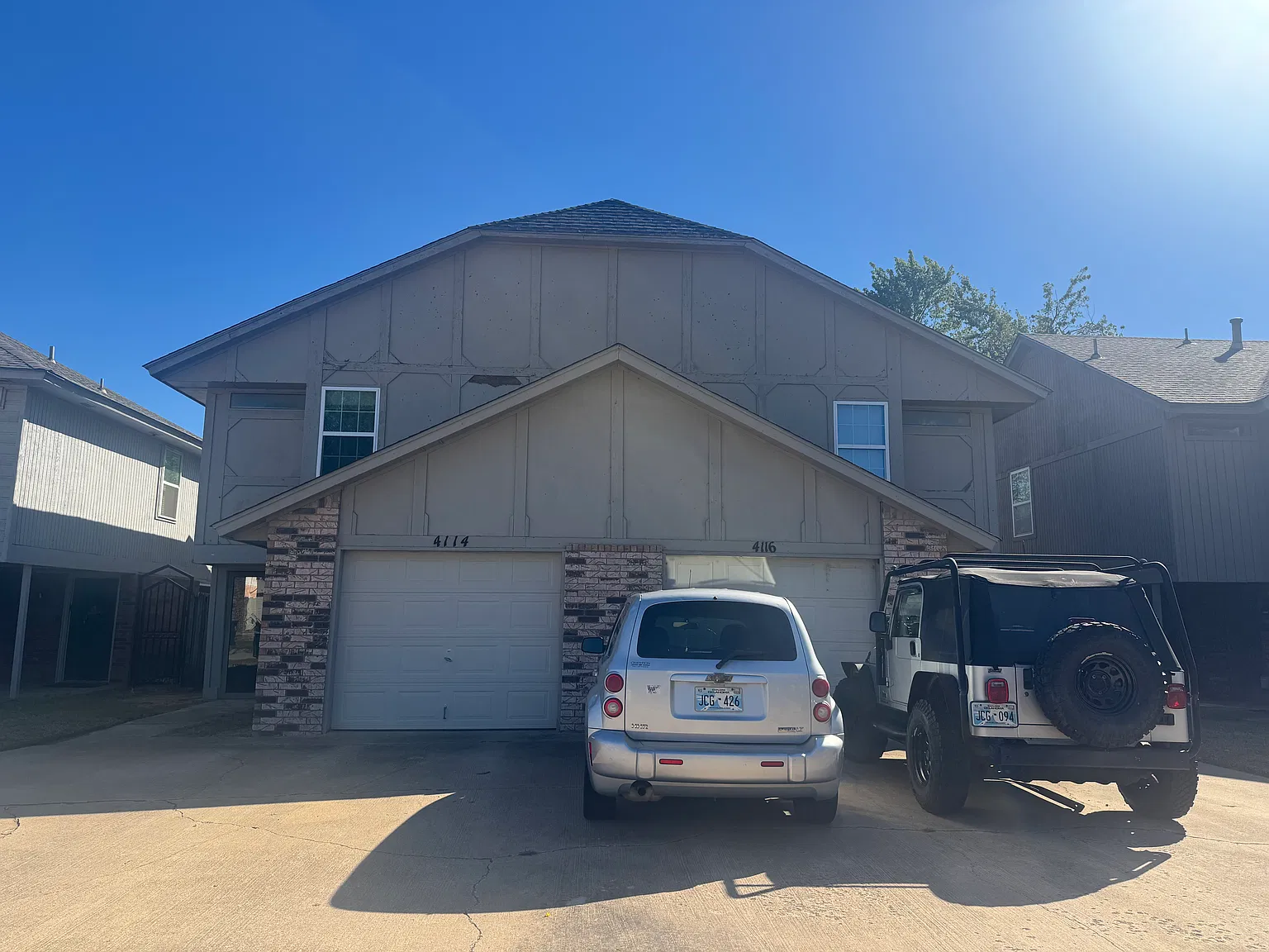 2 bed, 2.5 bath, 1300 sqft, $1,100 — Photo 1