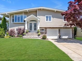 1751 John St, Merrick, NY 11566