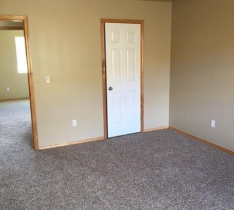 5th image of 421 N 74th Ave