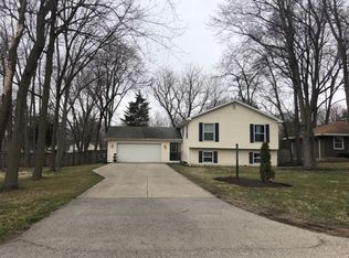 1389 Talma St, Montgomery, IL 60538