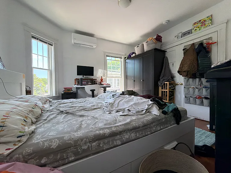 37 Magoun St #3 — Photo 12