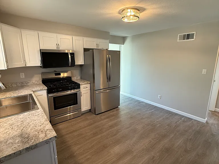 1111 E Moneta Ave #A — Photo 5