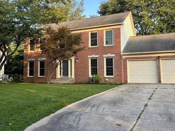 909 Willowleaf Way, Rockville, MD 20854