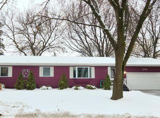 240 Buckwheat Ave, Windom, MN 56101