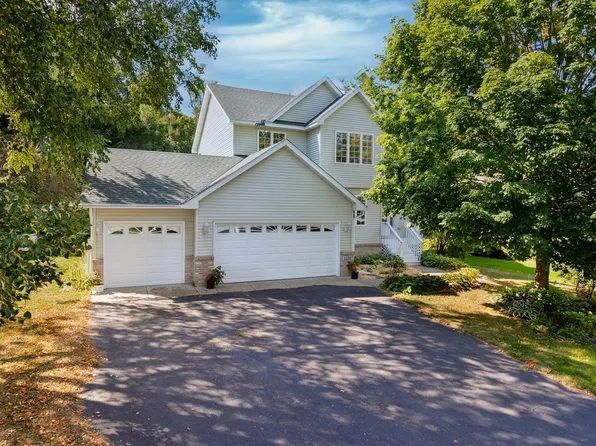 1335 Woods Creek Dr, Delano, MN 55328