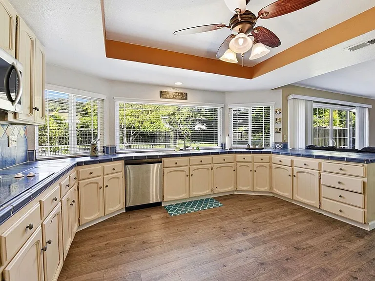 3283 Cambridge Rd — Photo 14