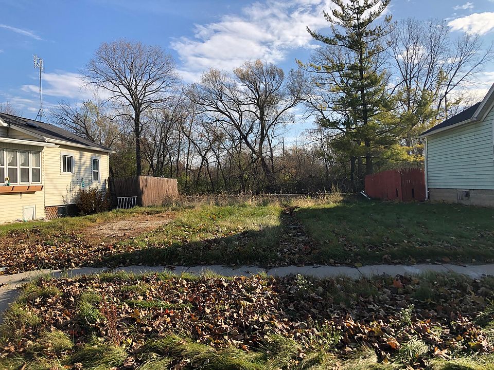 1st image of 107 N Lincoln Ave
