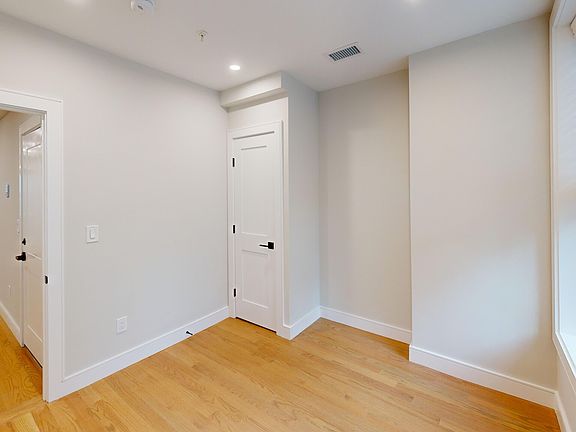 5th image of 230 Tremont St #2F