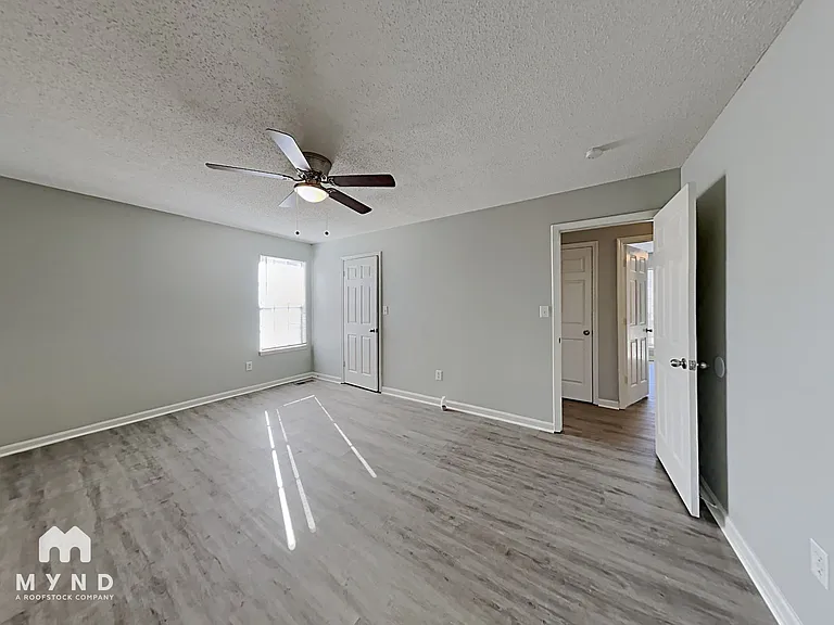 2708 Laburnum Dr — Photo 10