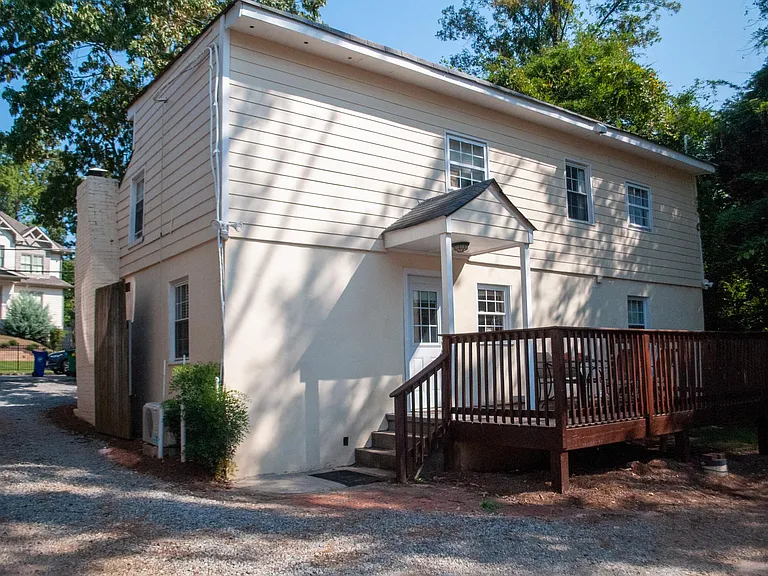 1439 Windsor Pkwy NE — Photo 3