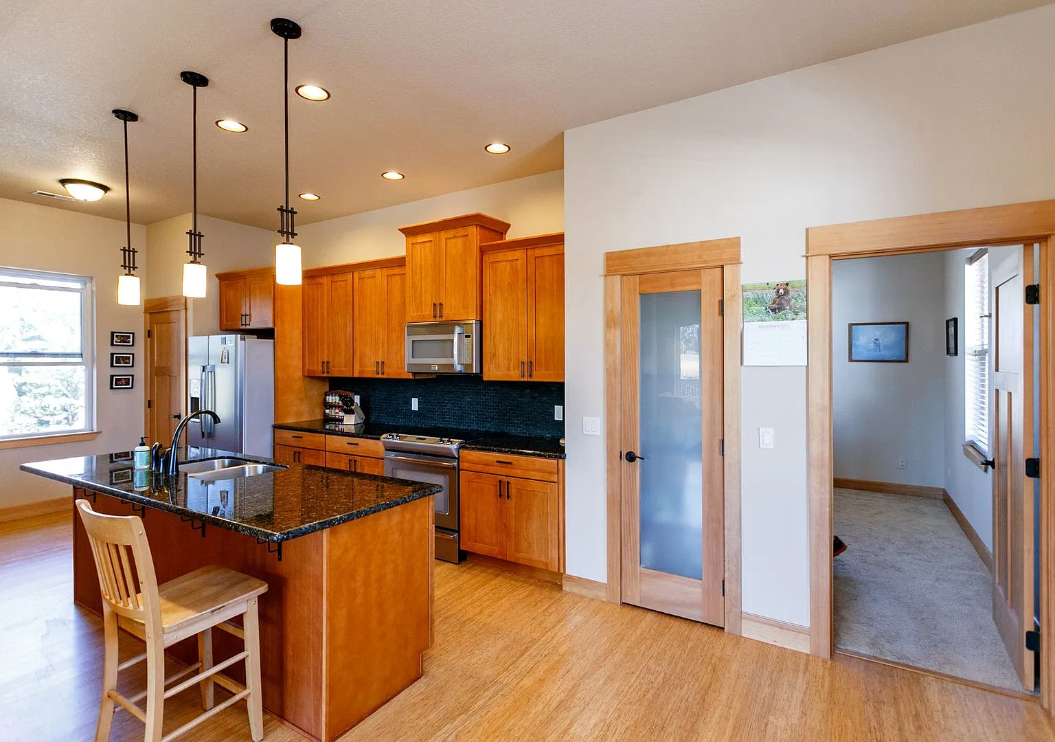 Home for Rent - Westside Hood River — Photo 2