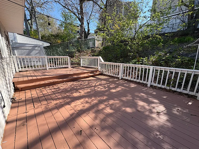 118 Montclair Ave — Photo 20