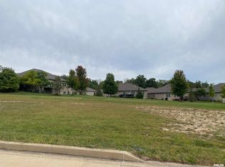 2526 W Lauren Ln, Peoria, IL 61614