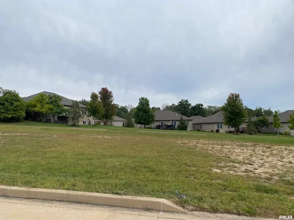 2526 W Lauren Ln, Peoria, IL 61614