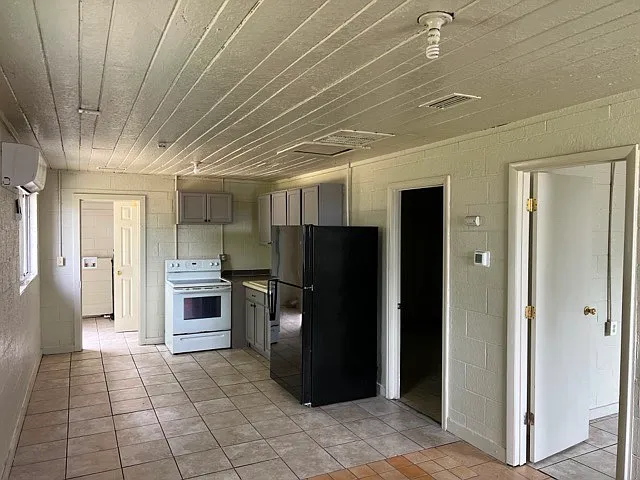 2 bed, 668 sqft, $1,200 — Photo 3