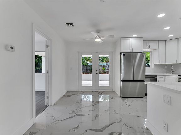 4th image of 1404 SW 1ST Avenue