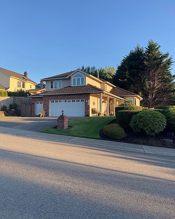 2nd image of 2104 237th Pl SE