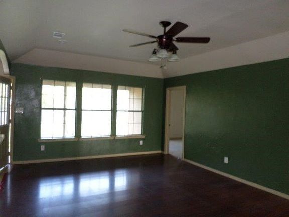 2nd image of 2219 Lee Ave