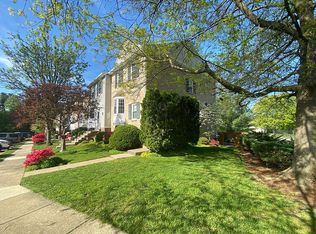 8500 Blue Bird Woods Ct, Lorton, VA 22079