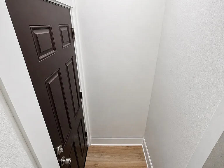 2002 Valentine Ave #2 — Photo 35