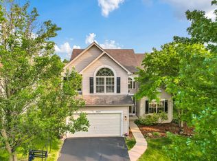 3420 Parliament Ln, Naperville, IL 60564