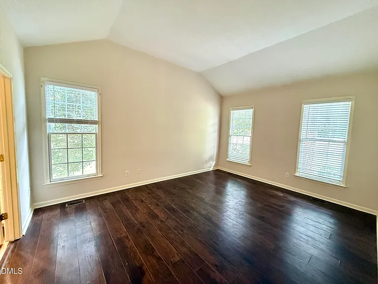 110 Palmer Meadow Ct — Photo 12