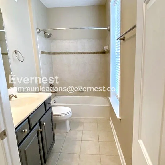 701 Cobblestone Blvd #212 — Photo 8
