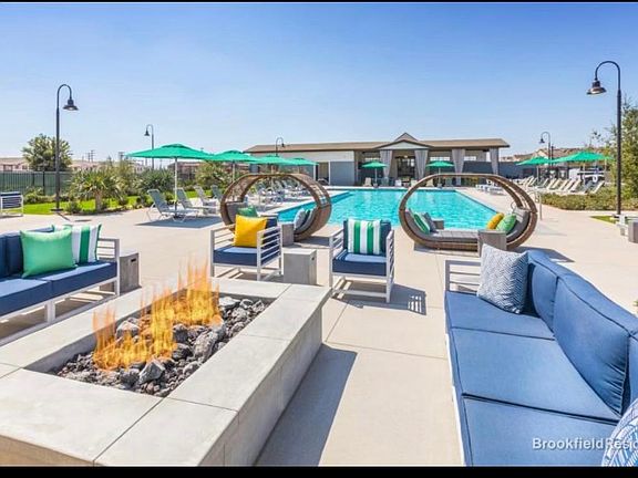 4th image of 2788 S Berry Loop Privado #87