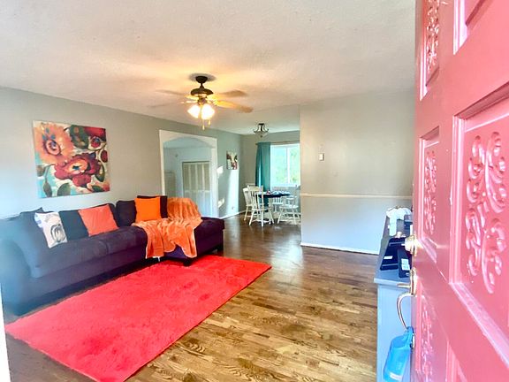 4th image of 517 Belmont Ave