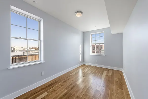 Rented by Compass | media 28