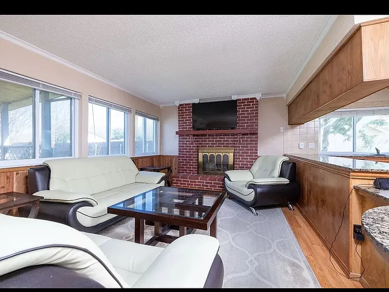 2621 Lemmontree Ln — Photo 12