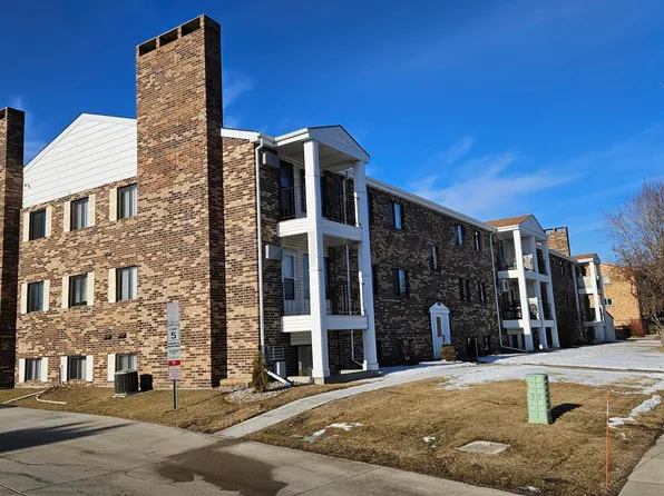 341 Prairiewood Cir S APT 308, Fargo, ND 58103