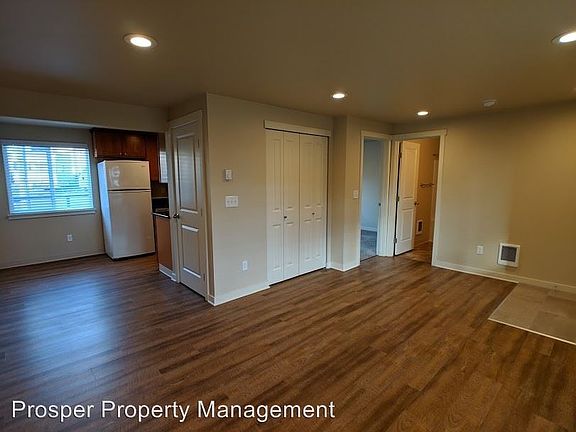 3rd image of 3318 Chandler St APT 3