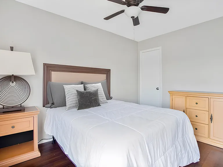 Blue Indigo Ct — Photo 3
