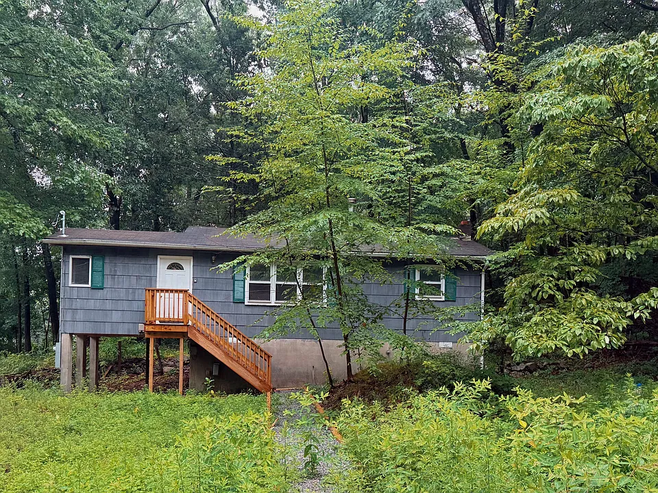 56 Appleseed Rd