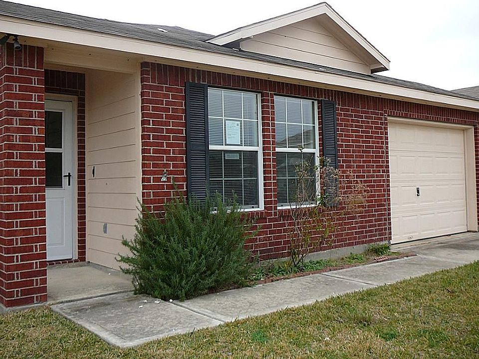 2nd image of 20231 Pioneer Ridge Dr
