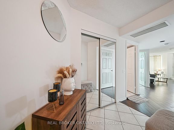 5th image of 28 Harrison Garden Blvd #808