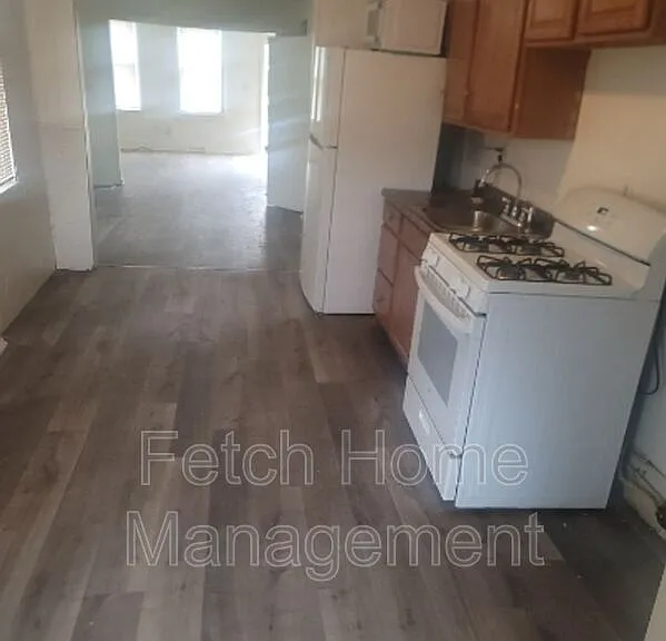 113 Arch St — Photo 9