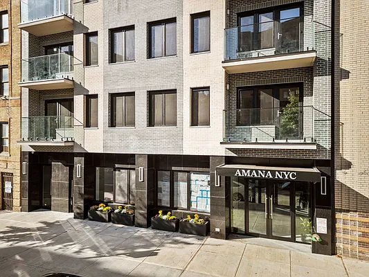 112 Seaman Avenue #6C