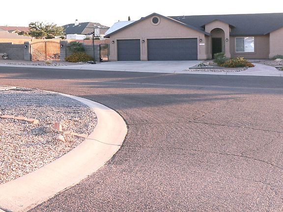 2nd image of 2401 Pueblo Dr