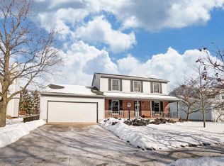 5640 Greystone Ln, Hilliard, OH 43026